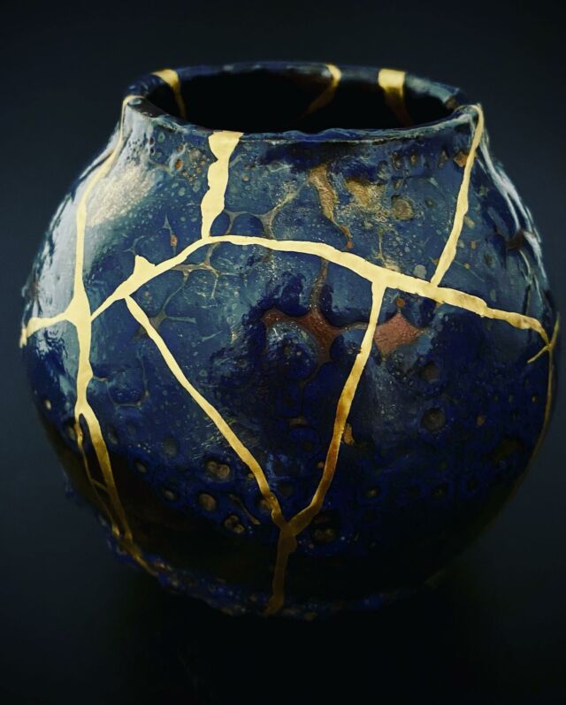 Nous sommes des cruches fêlées